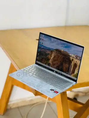New Laptop HP Pavilion 13 16GB AMD Ryzen 7 SSD 512GB