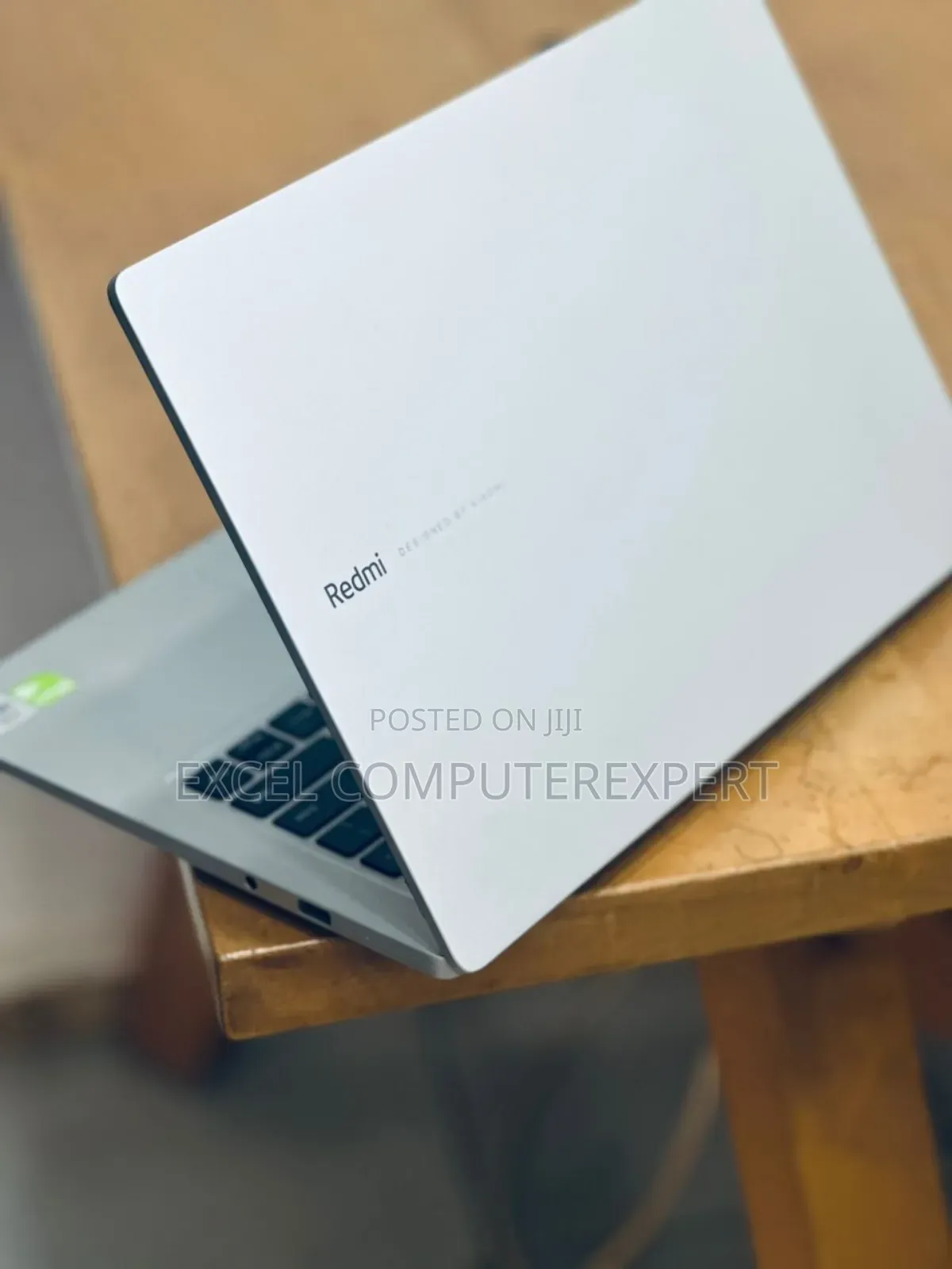 New Laptop Over Powered 8GB Intel Core I7 SSD 256GB