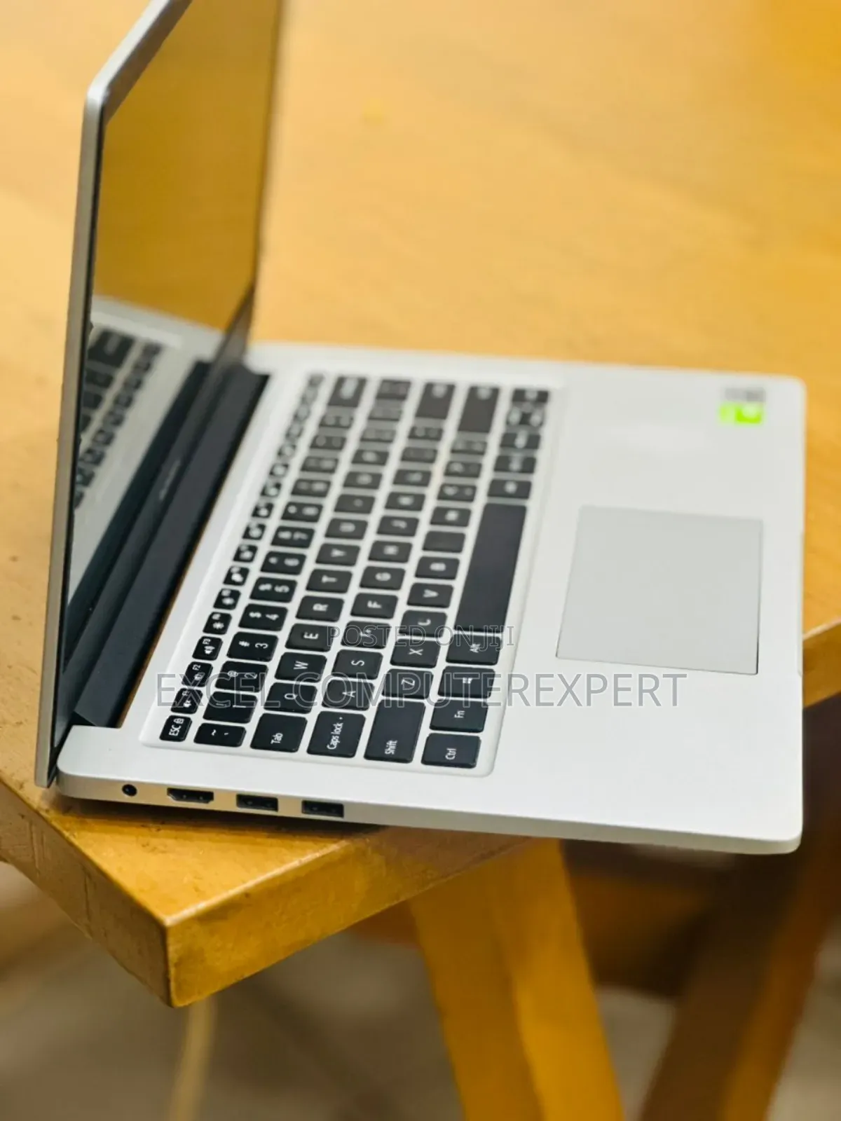 New Laptop Over Powered 8GB Intel Core I7 SSD 256GB
