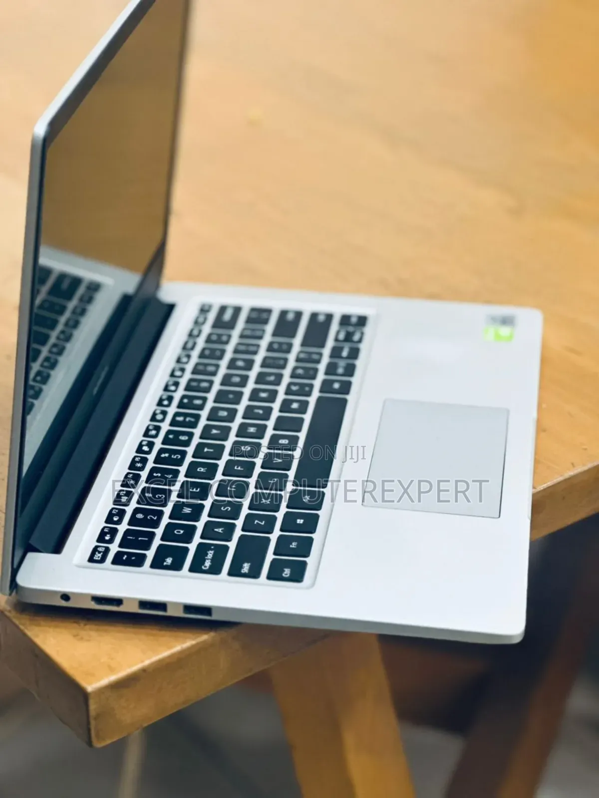 New Laptop Over Powered 8GB Intel Core I7 SSD 256GB