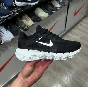 New Men's Star Nike Runner Sneakers in Stock