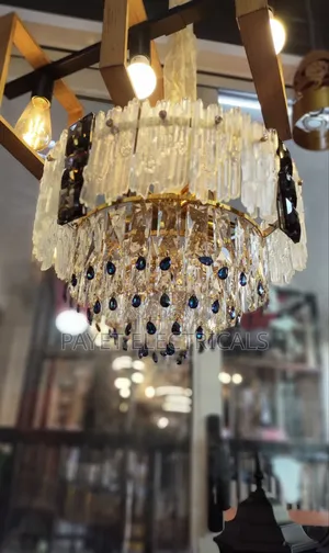 Chandelier With 6 Bulb Holders