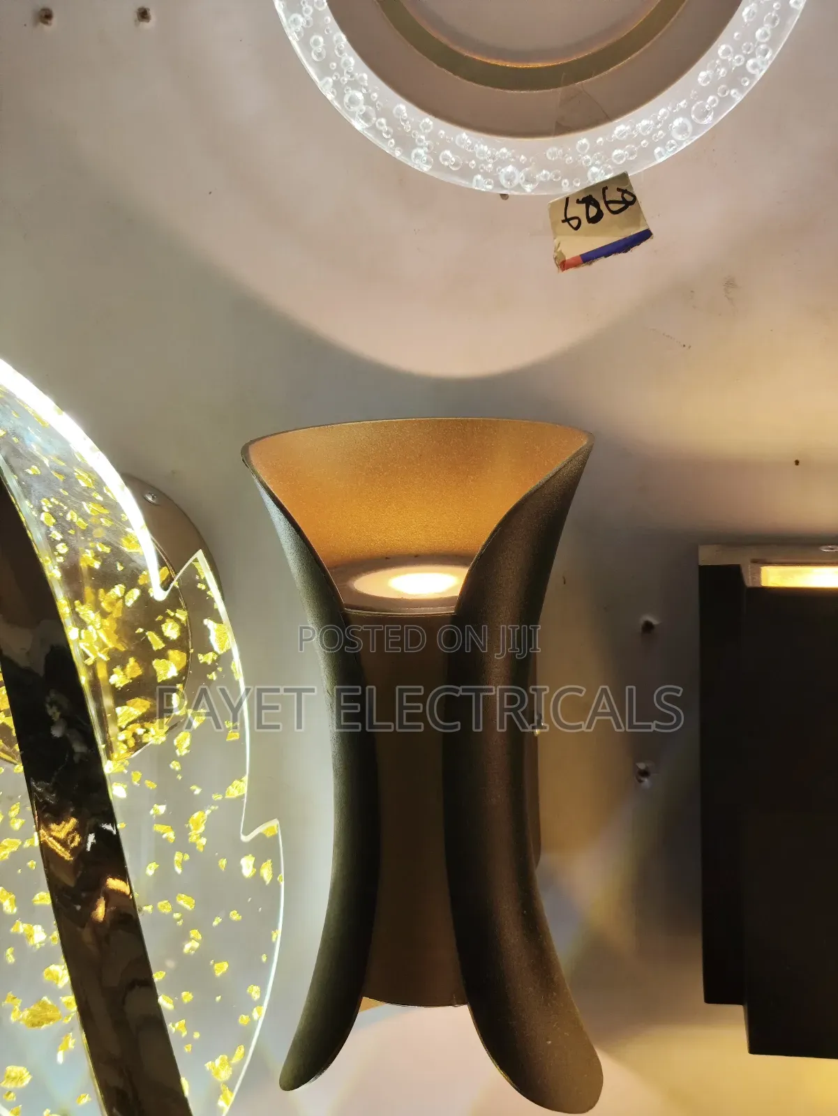 Up and Down Pointer Wall Light