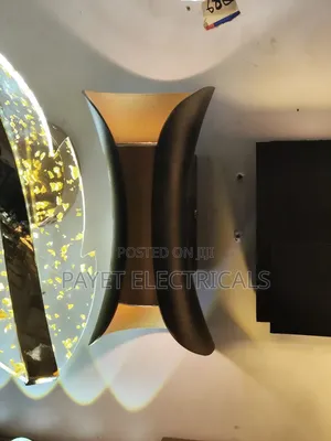Up and Down Pointer Wall Light