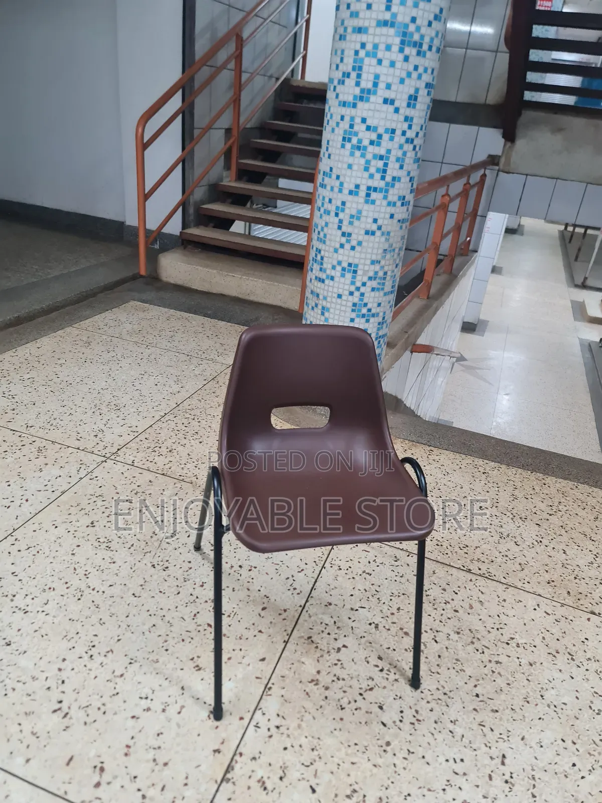 Turkey's Plastic Chairs Plastic Chairs With Steel Stands