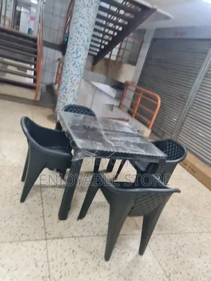 Straight Stands Plastic Tables and Chairs Heavy Weight