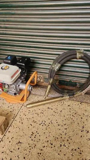 Gasoline Vibrator and Poker 45mm Honda
