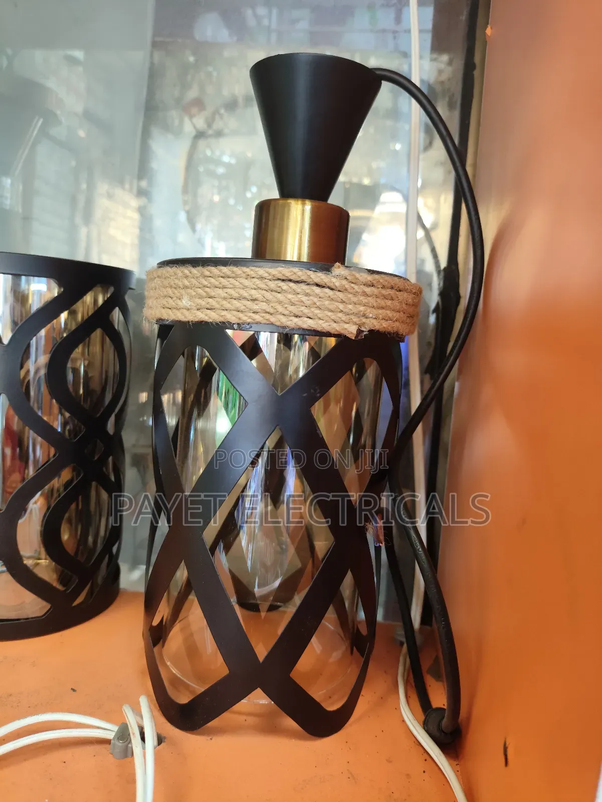 Thread Lamp Holder