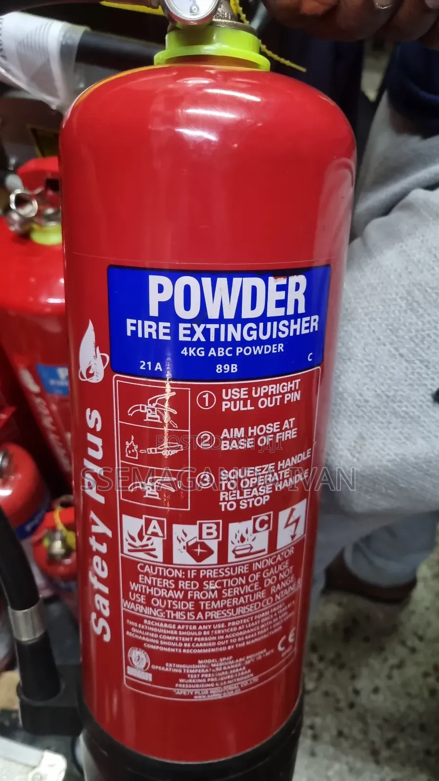 Fire Extinguisher(4kgs About Power)