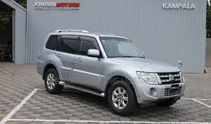 Mitsubishi Pajero 2012 Silver