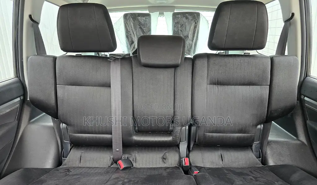 Mitsubishi Pajero 2012 Silver