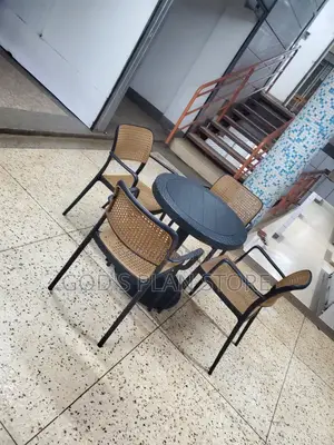 Restaurant Plastic Chairs and Table Yz2308