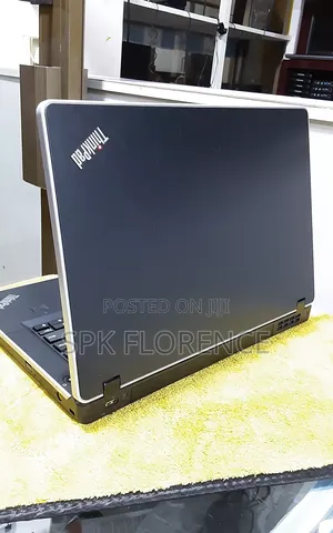 Laptop Lenovo 4GB Intel Core i3 HDD+SSD 320GB