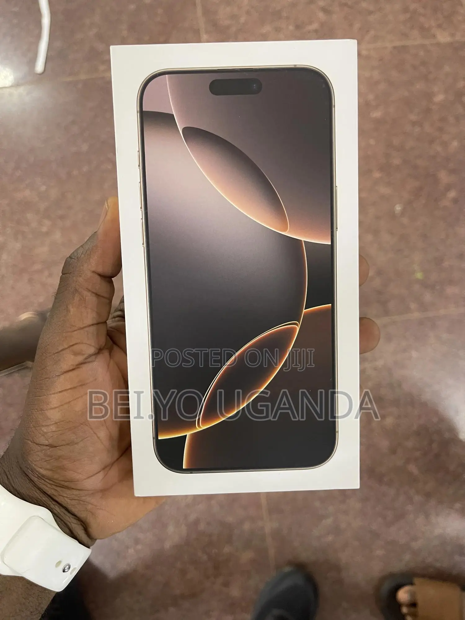 New Apple iPhone 16 Pro Max 256 GB Gold