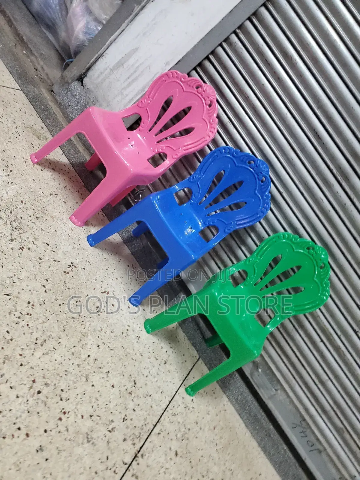 Queen Plastic Kid's Chairs