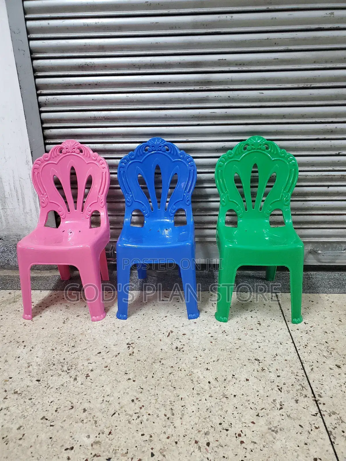 Queen Plastic Kid's Chairs