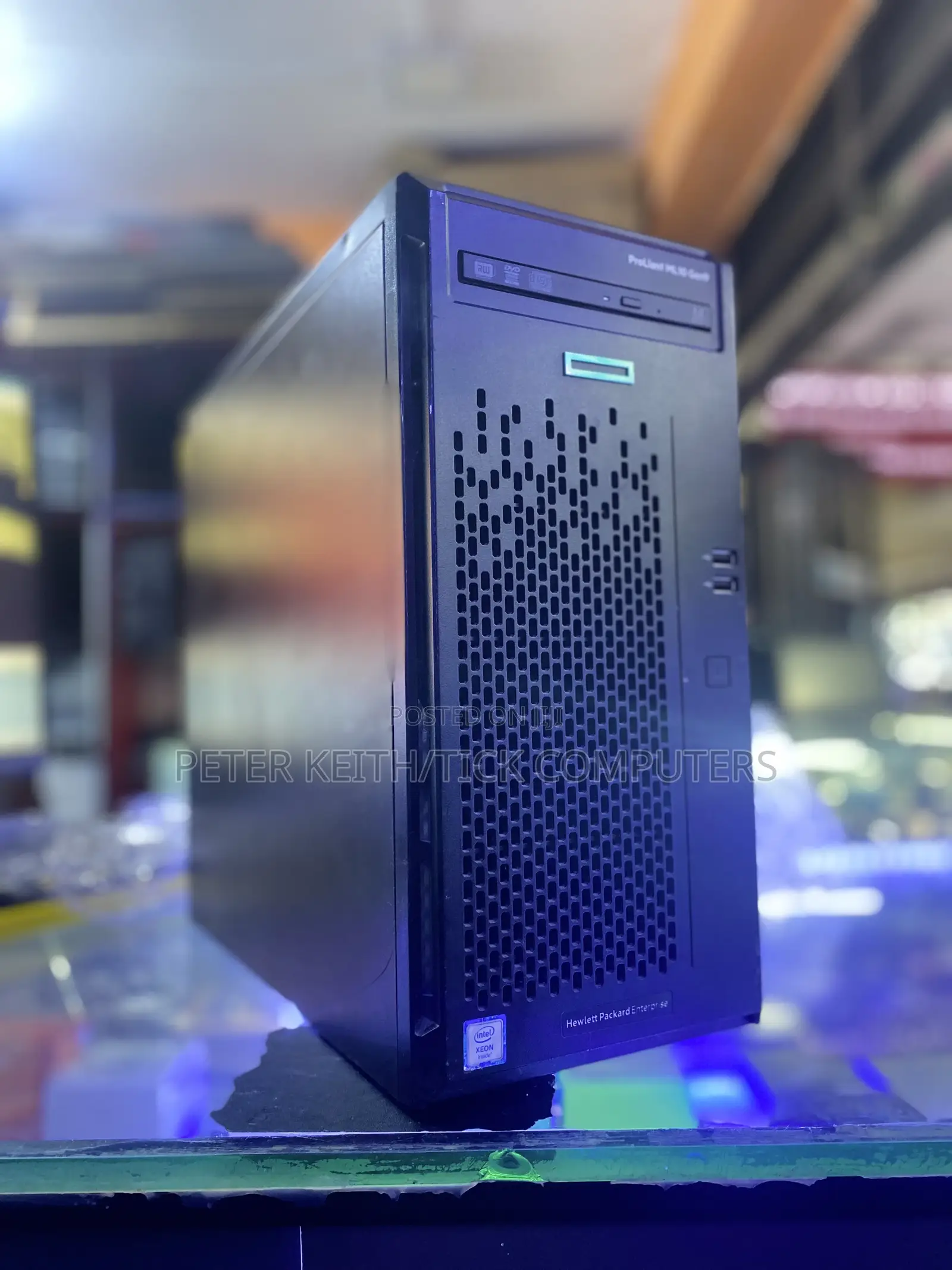 Server HP ProLiant DL380 Gen9 32GB Intel Xeon HDD+SSD 2T