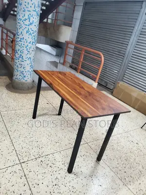 Restaurant Wooden Table and Metallic Legs