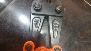 Bolt Cutter Size 24