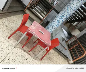Outdoor Plastic Restaurant Chairs and Table