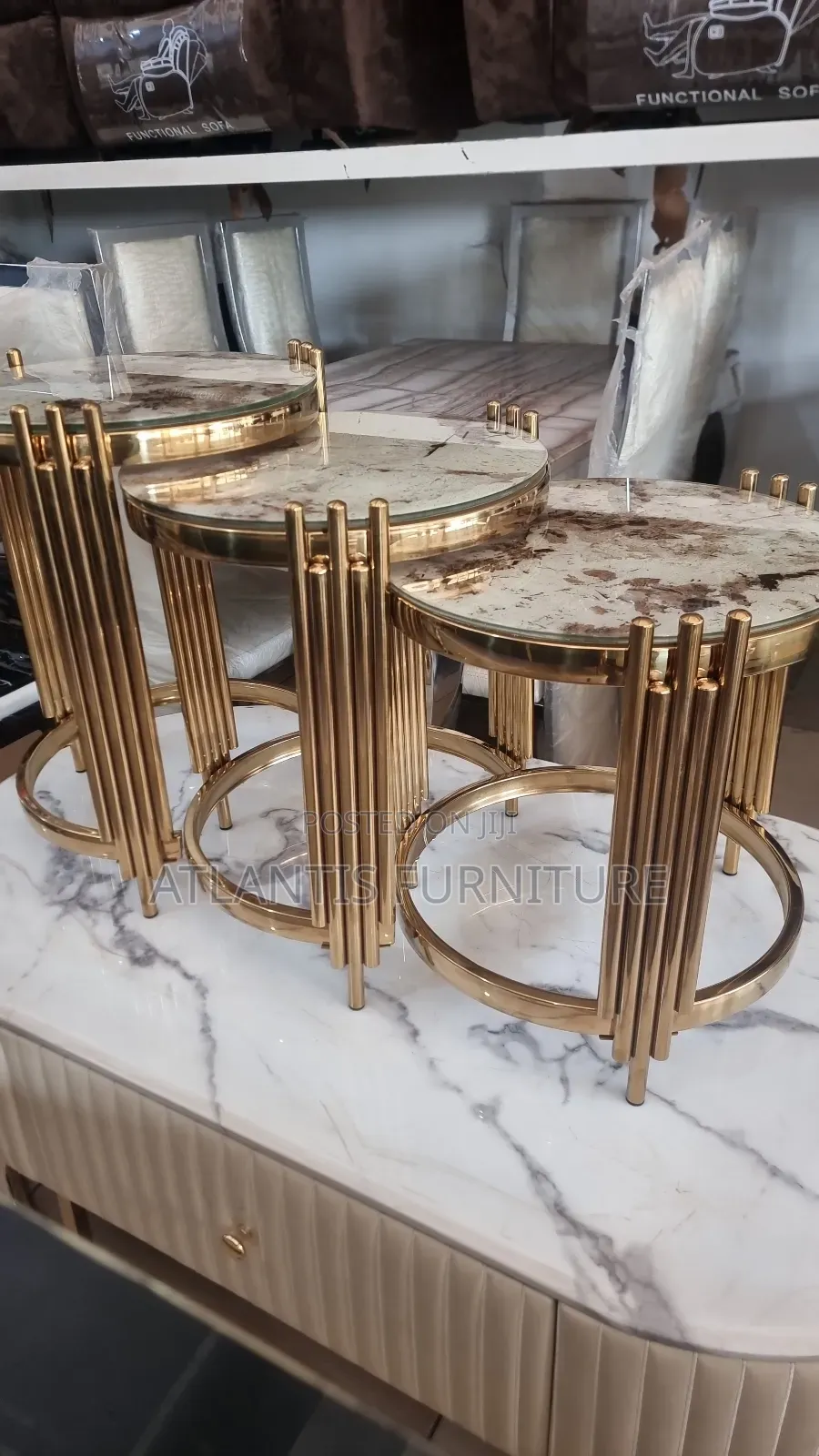 White and Gold Standard Round Tables