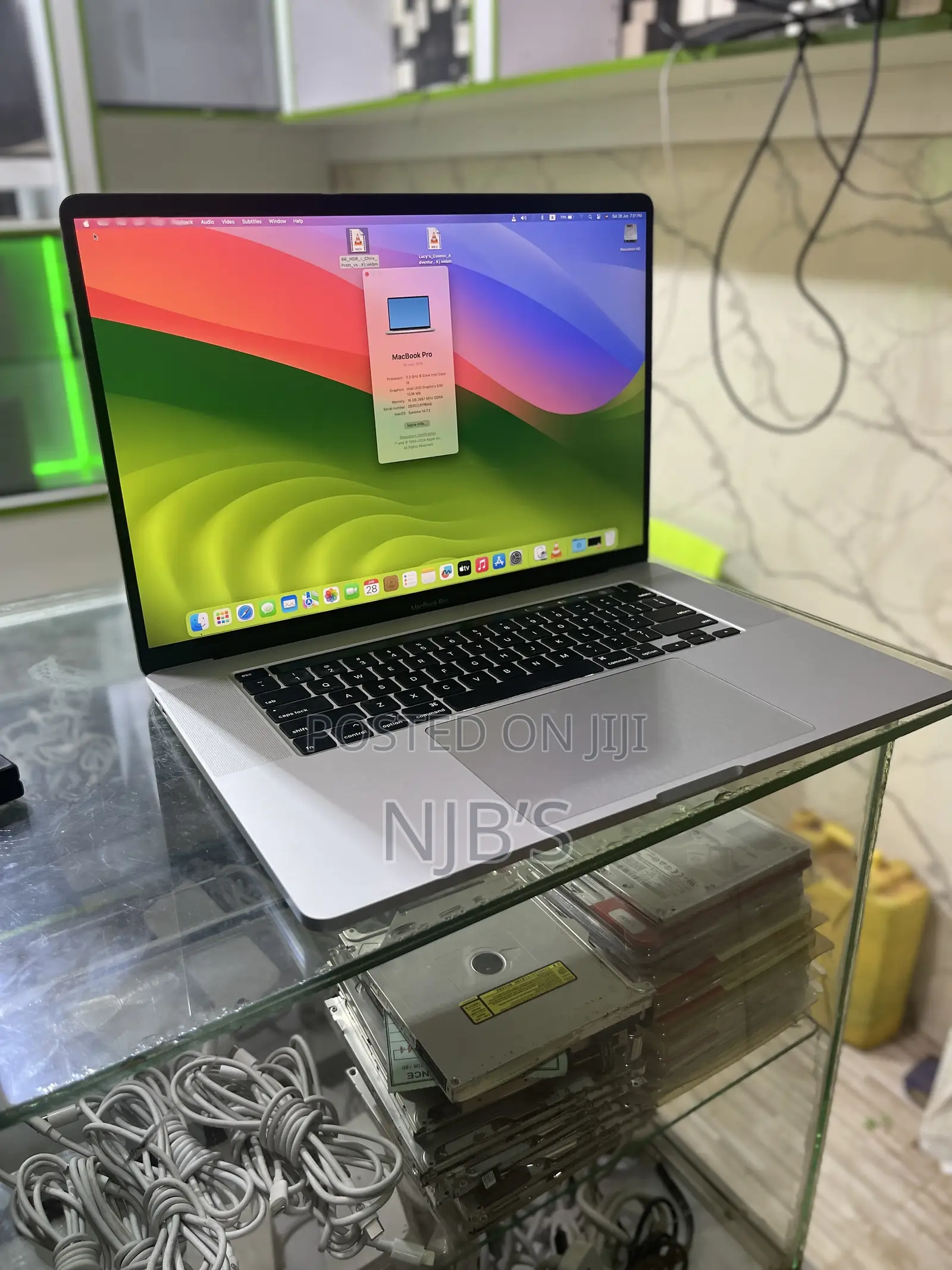 New Laptop Apple MacBook Pro 2019 32GB SSD 2T