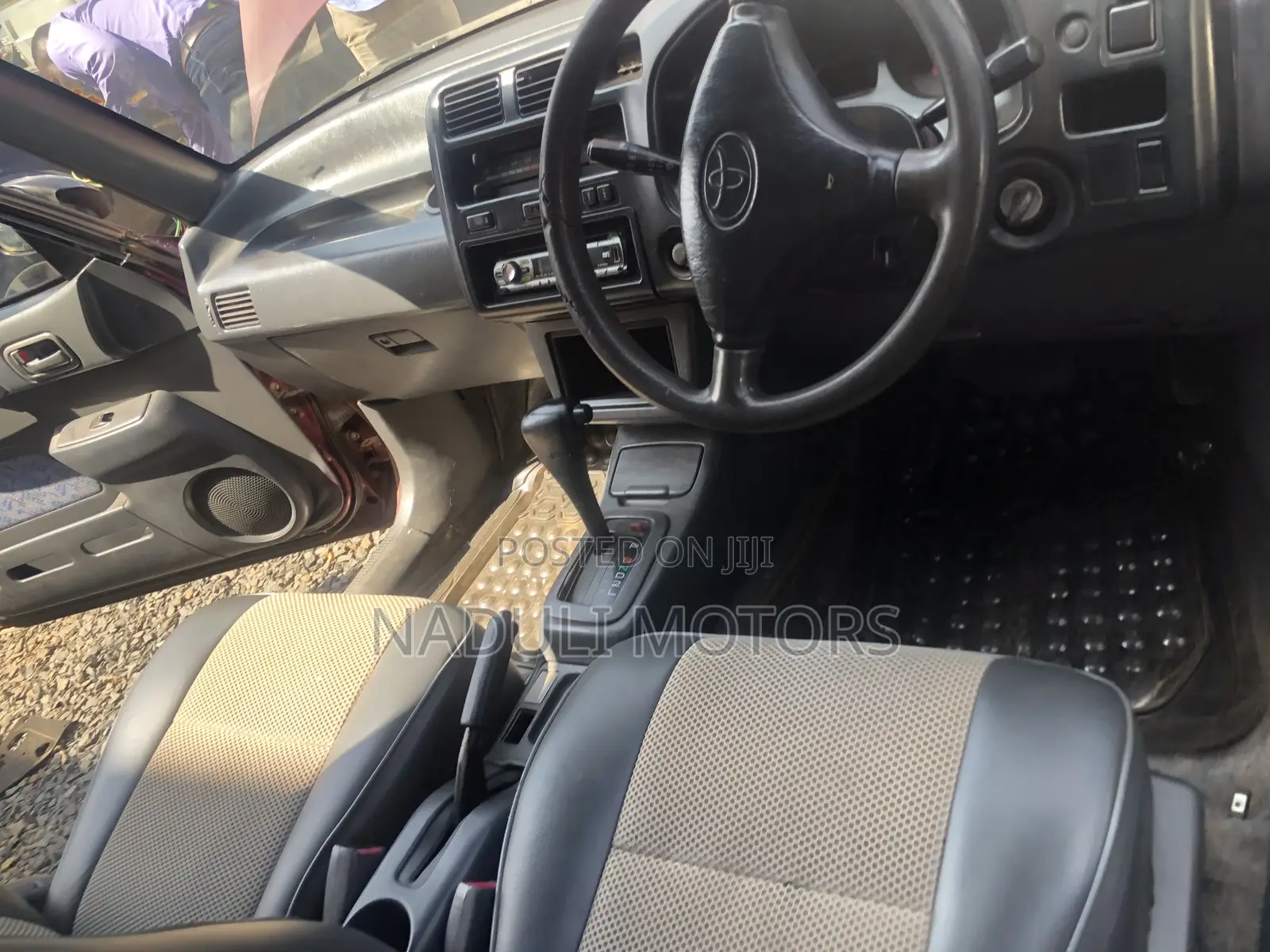 Toyota RAV4 1999 Red