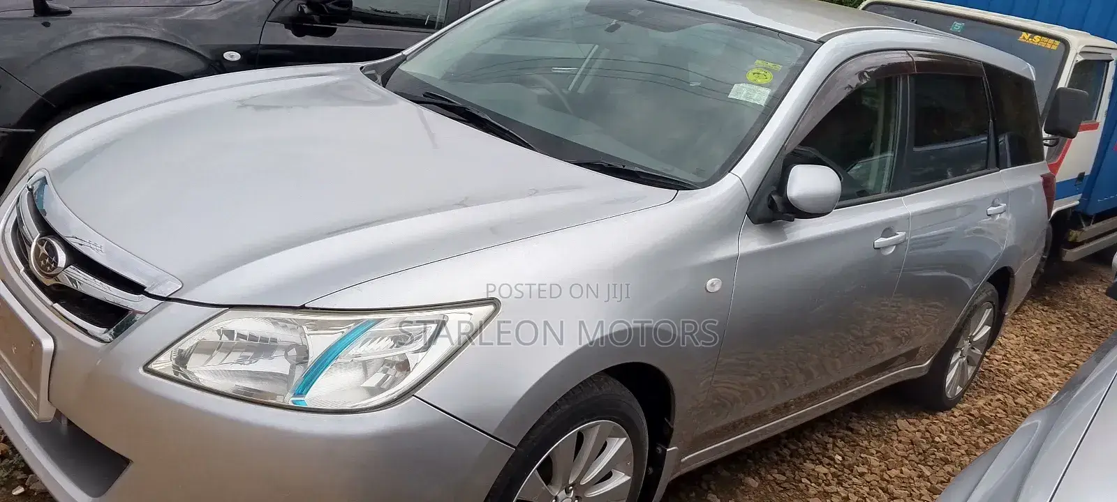 Subaru Exiga 2010 Silver