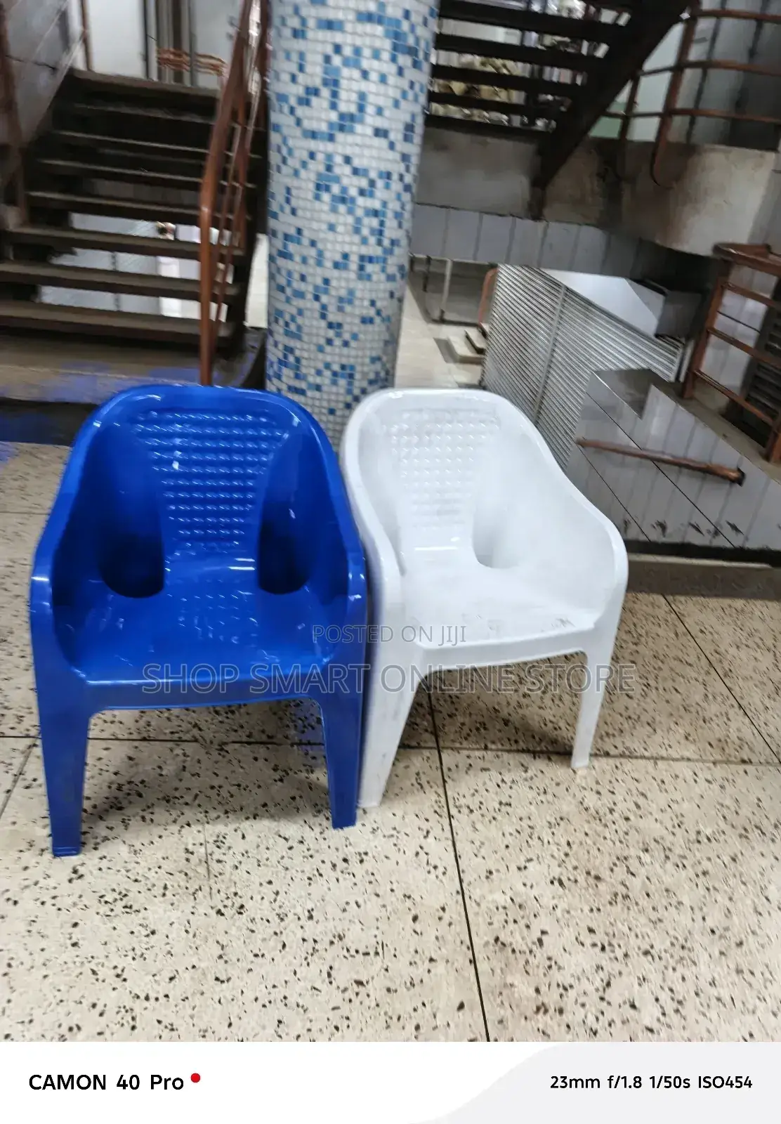 Dack Blue/White Plastic Chairs Plastic Chairs