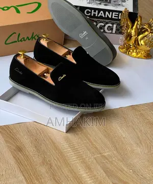 Classic Men Low Suede Loafers in Stock