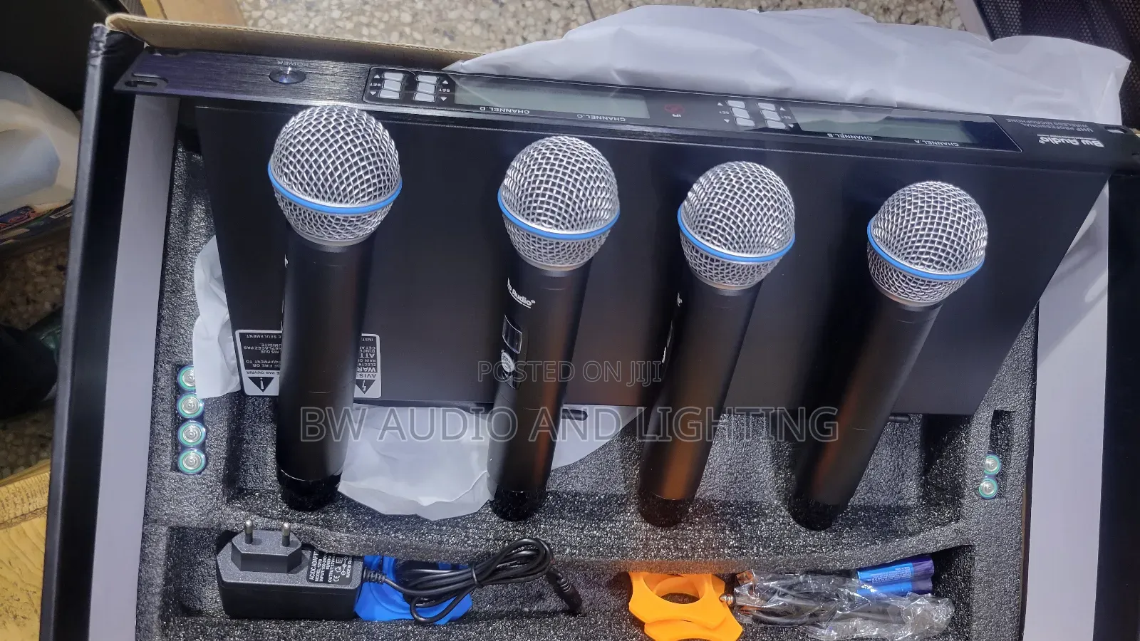 4 Channel Professional Wireless Microphone