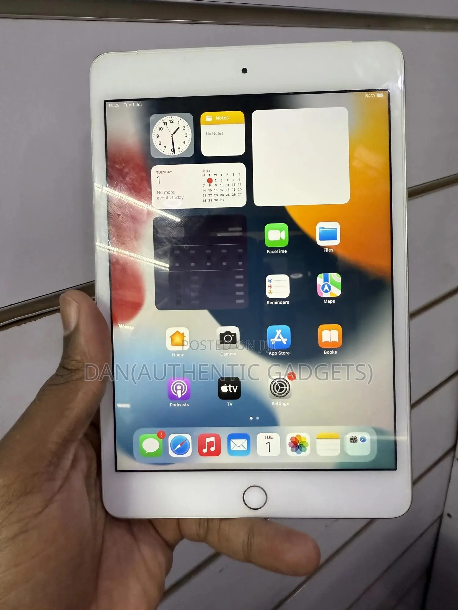 Apple iPad mini 4 128 GB Silver