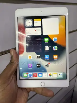 Apple iPad mini 4 128 GB Silver