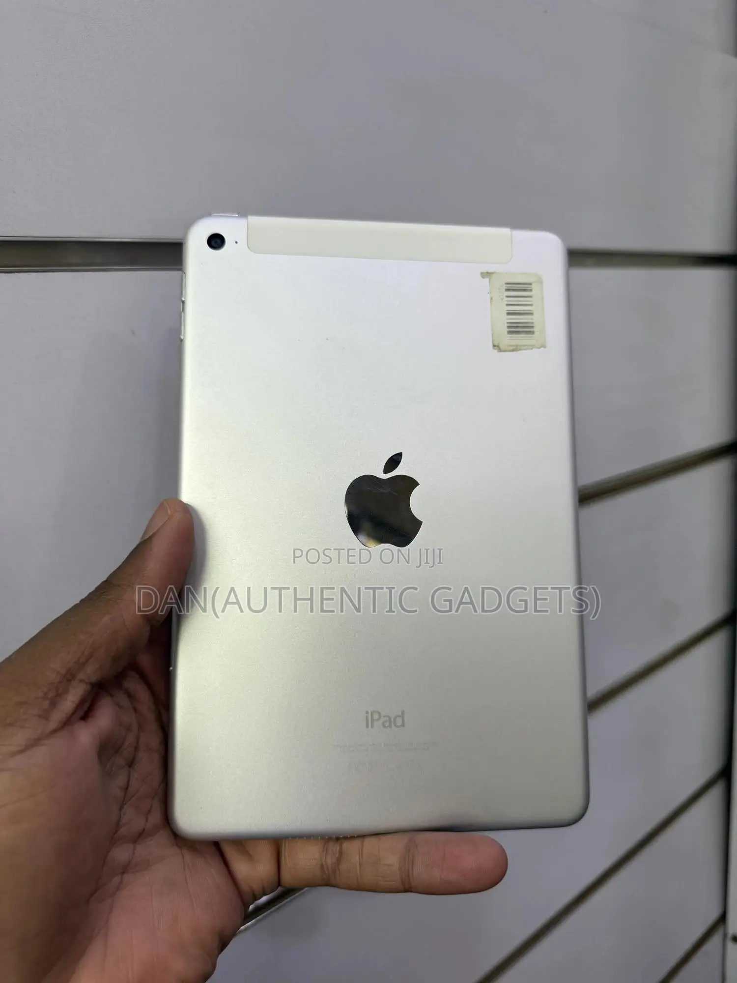 Apple iPad mini 4 128 GB Silver