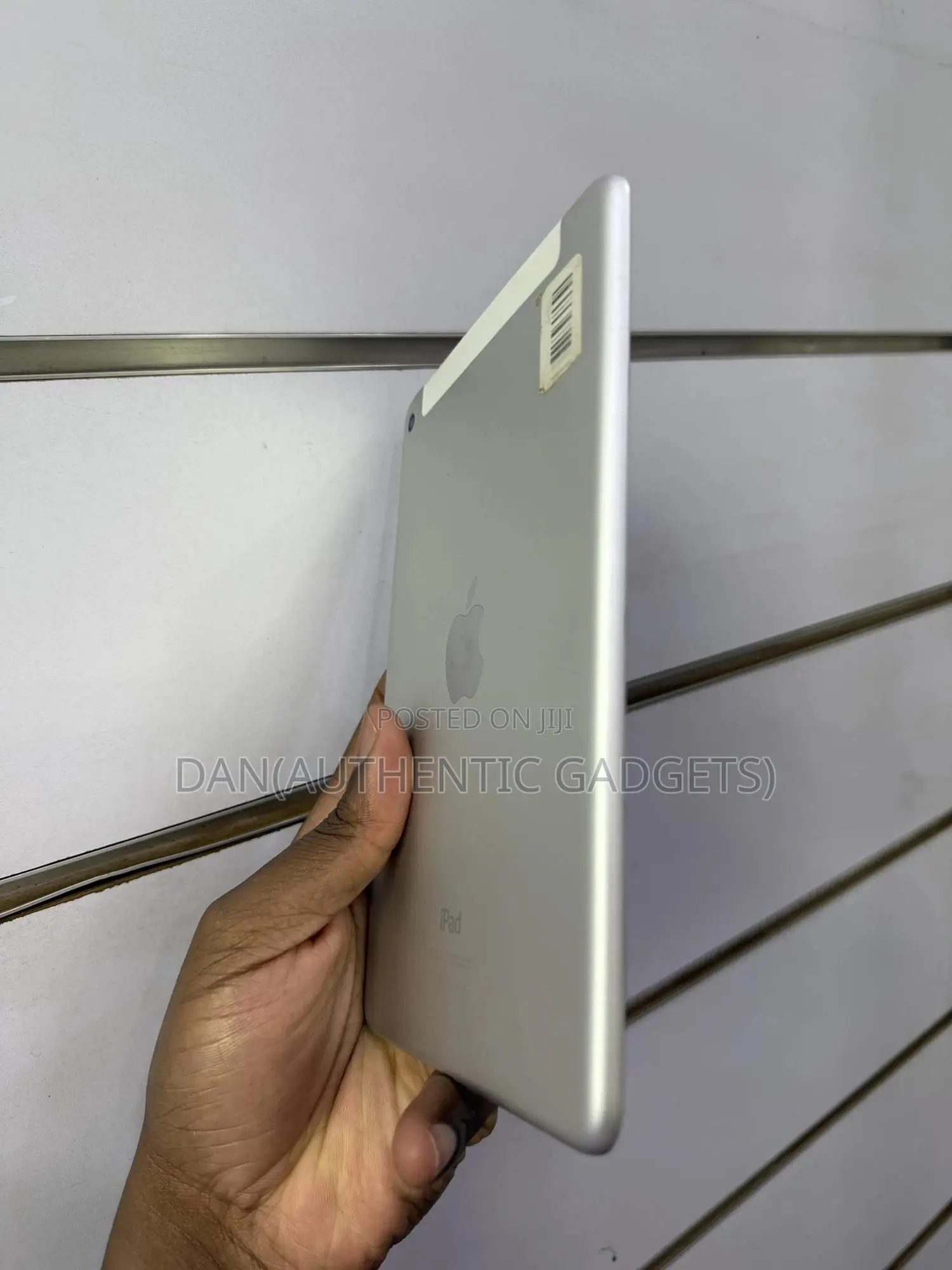 Apple iPad mini 4 128 GB Silver