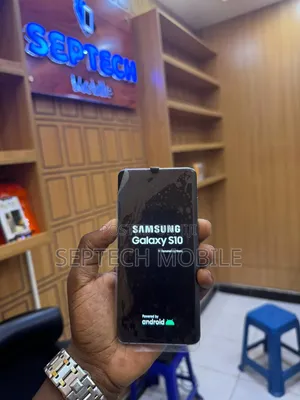 New Samsung Galaxy S10 128 GB Blue