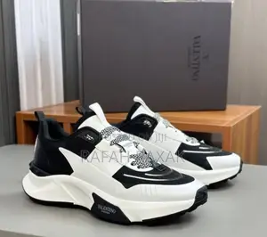 Original Super Classic Luxury Valentino Garavani Sneakers