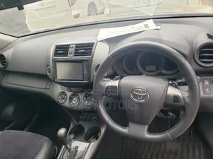 Toyota Vanguard 2012 Black