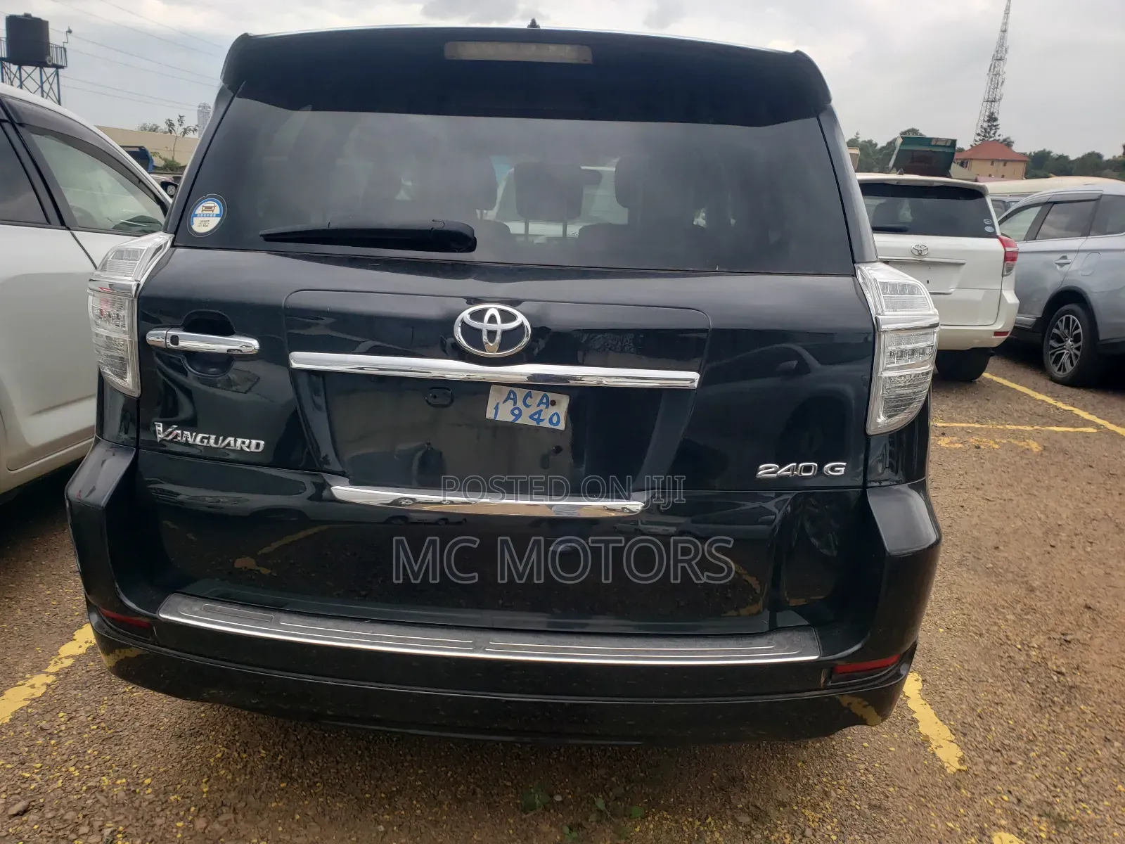 Toyota Vanguard 2012 Black