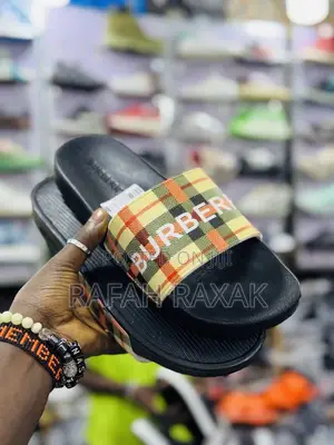 Men’S Super Classic Rubber Burberry Push In Sandals