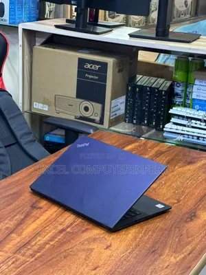 New Laptop Lenovo ThinkPad T14s G4 16GB Intel Core i7 SSD 512GB