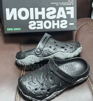 Classic Men’S Black Rubber Crocs