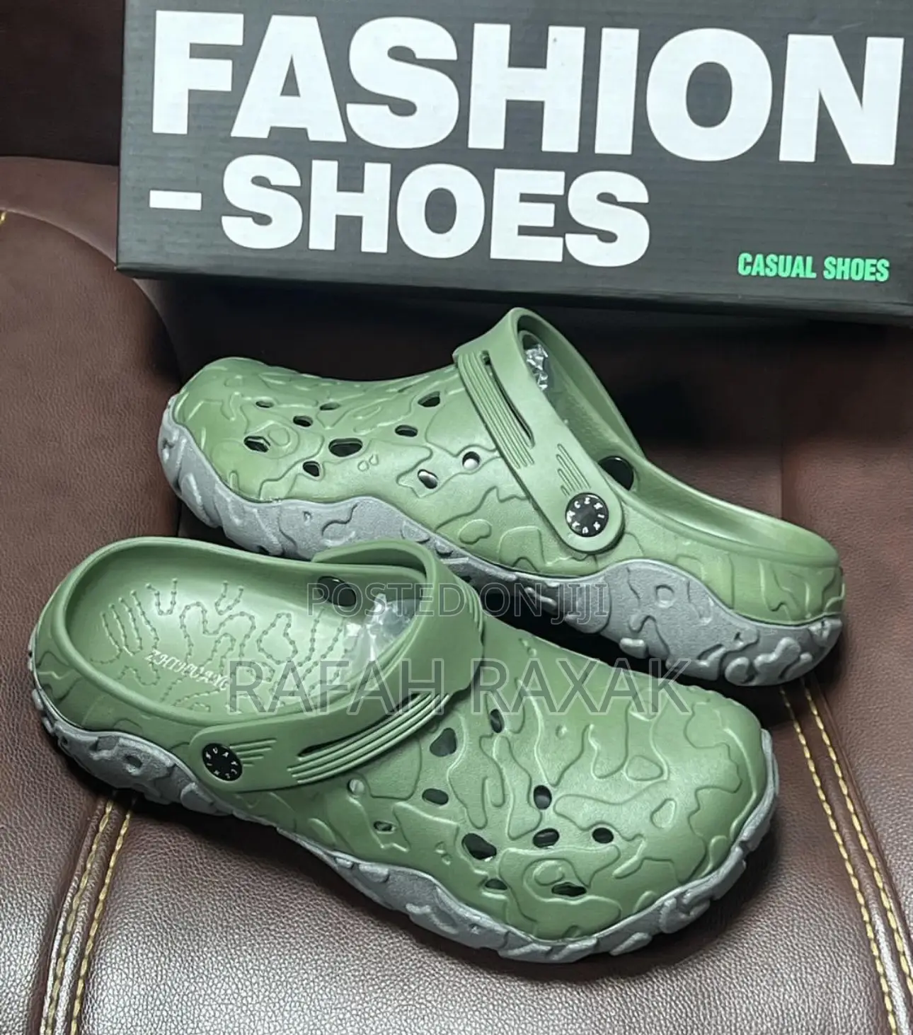 New Classic Men’S Green Rubber Crocs