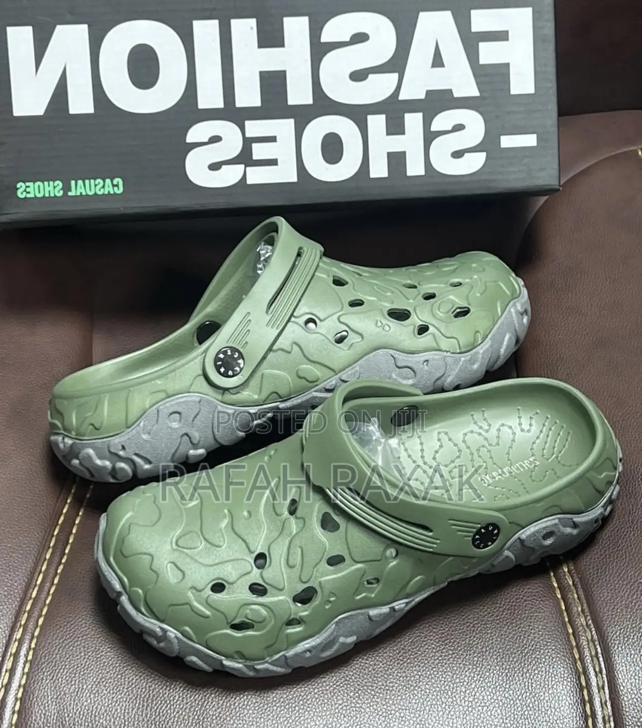 New Classic Men’S Green Rubber Crocs