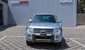 Mitsubishi Pajero 3.0 2011 Silver