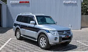 Mitsubishi Pajero 3.0 2011 Silver
