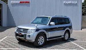 Mitsubishi Pajero 3.0 2011 Silver