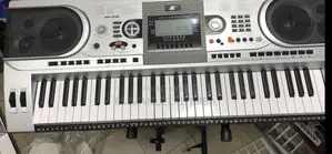 Keyboard Mk935 Piano