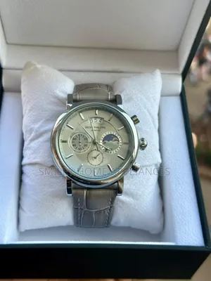 Grey Leather Strapped Patek Phillipe Gents Wrist Time Piece