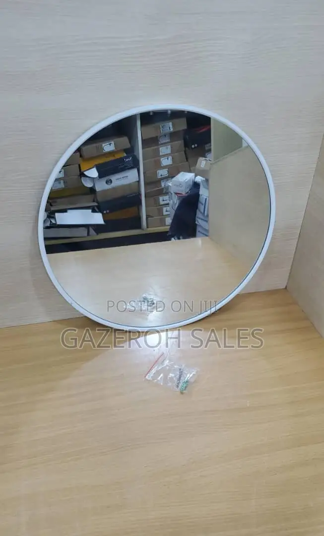 Stylish 40×40cm Round Mirror (Black White Available).
